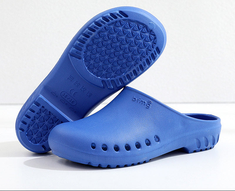 Non-slip operating room slippers, medical surgical shoes, care room doctor's hole shoes, medical men's and women's work shoes