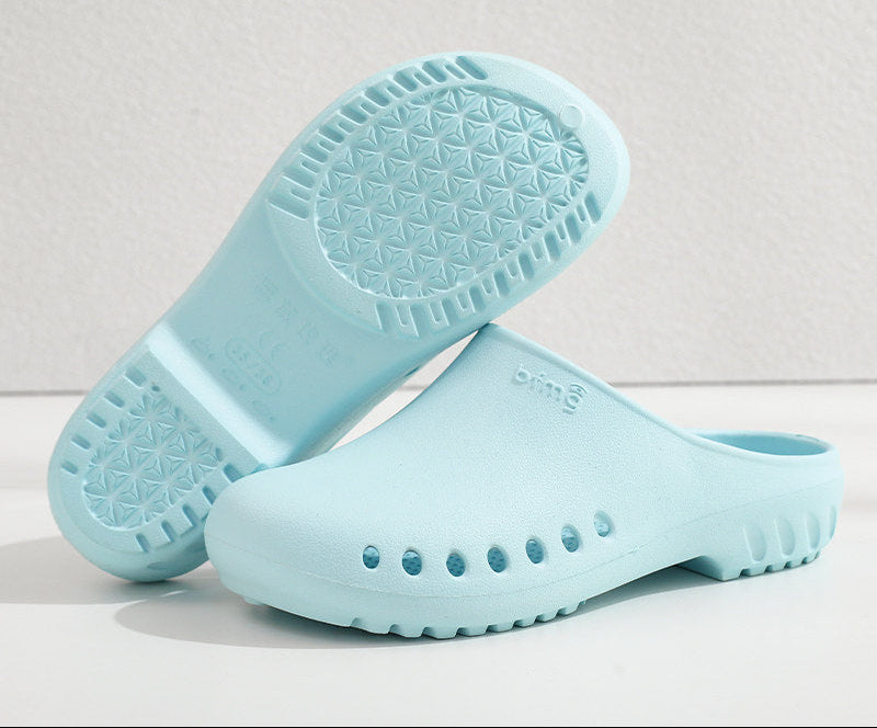 Non-slip operating room slippers, medical surgical shoes, care room doctor's hole shoes, medical men's and women's work shoes