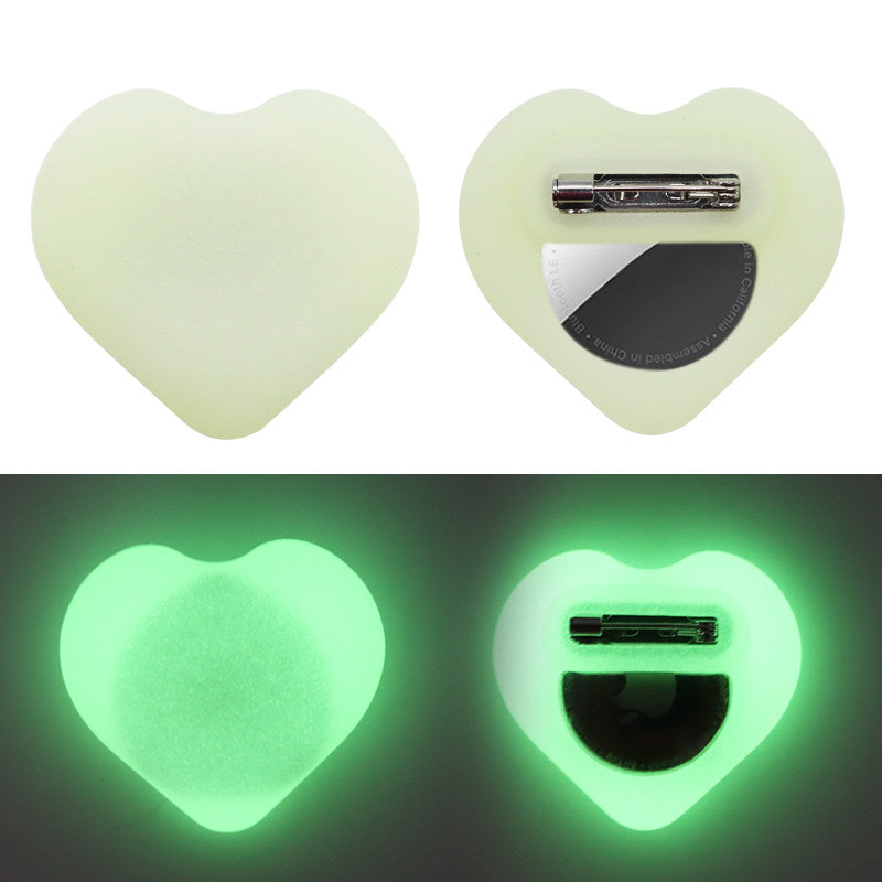 Heart Shaped AirTag Case for Apple AirTag & AirTag 2  Silicone Protective Cover with Keychain Clip  Cute Anti-Scratch Shockproof Tracker Holder