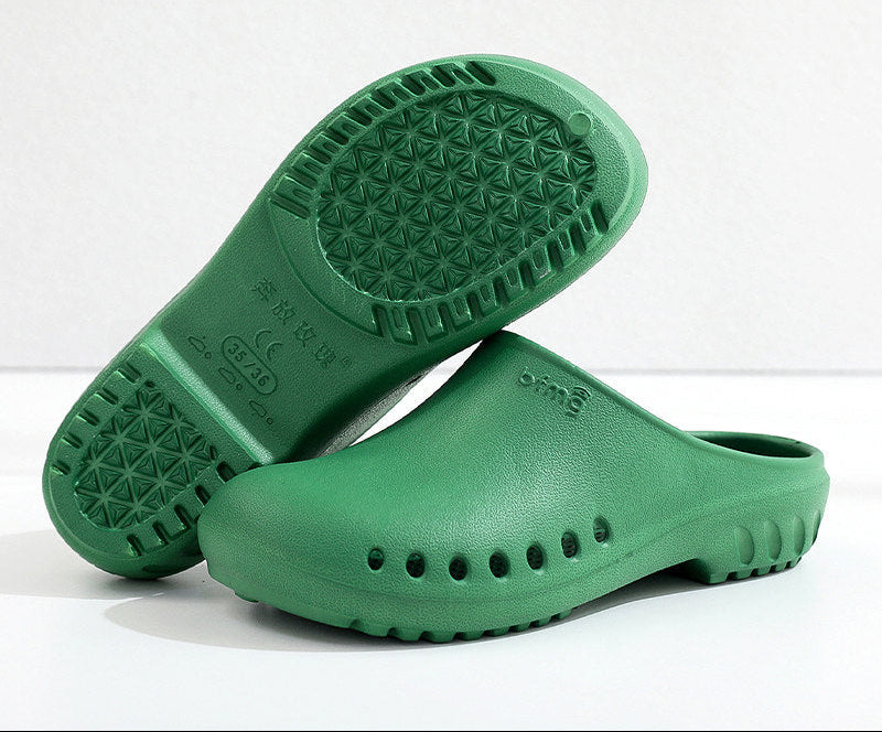 Non-slip operating room slippers, medical surgical shoes, care room doctor's hole shoes, medical men's and women's work shoes