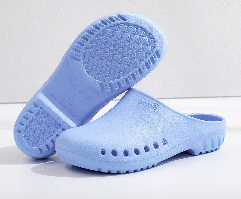 Non-slip operating room slippers, medical surgical shoes, care room doctor's hole shoes, medical men's and women's work shoes